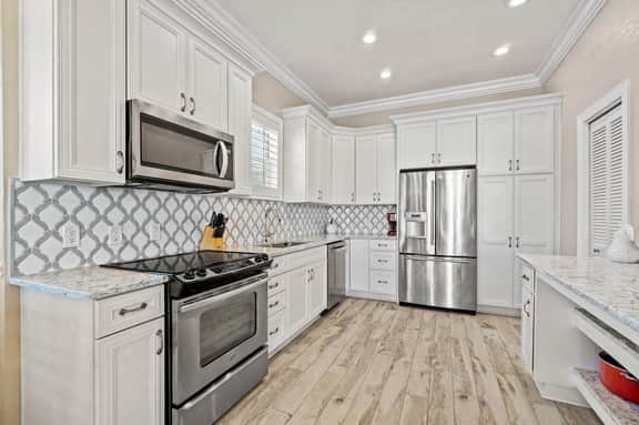 Crystal Playa | Private Pool & Carriage House