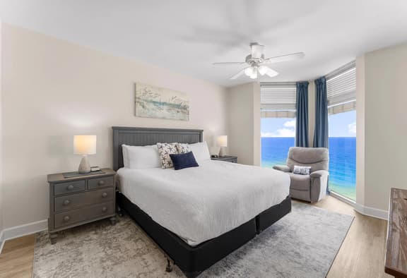 Jade East 1530 | Pool, Spa & Pickleball